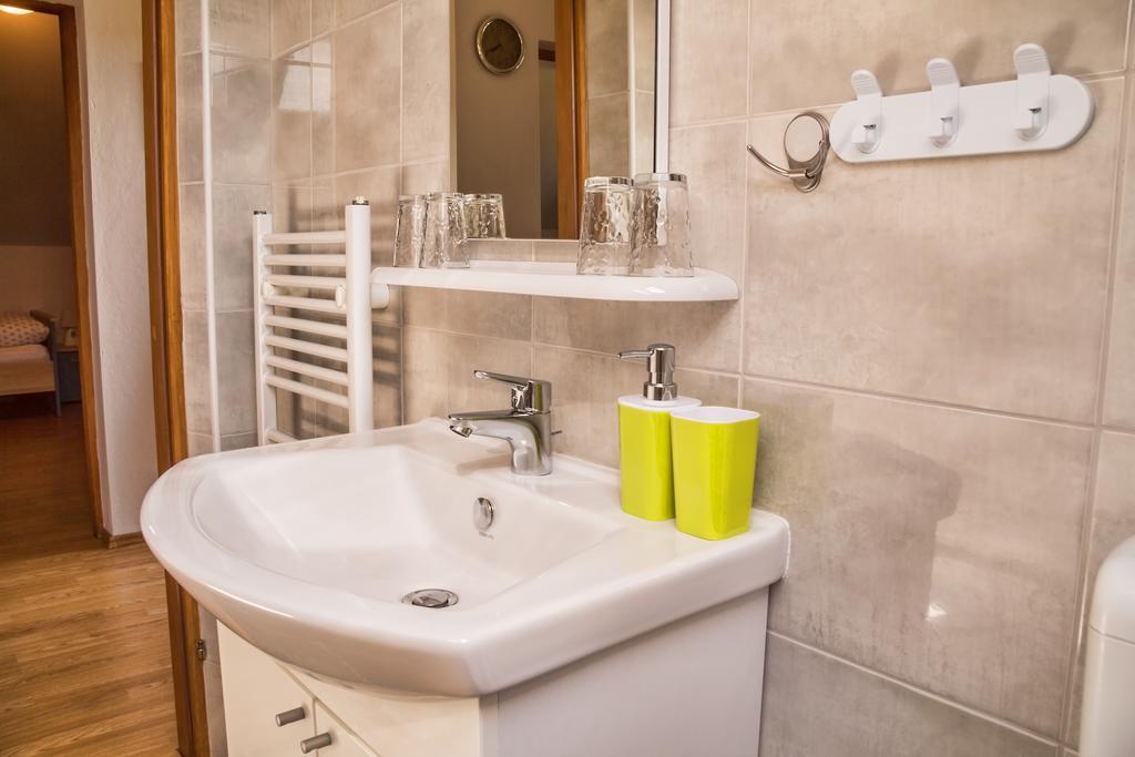 Silvia Apartman *